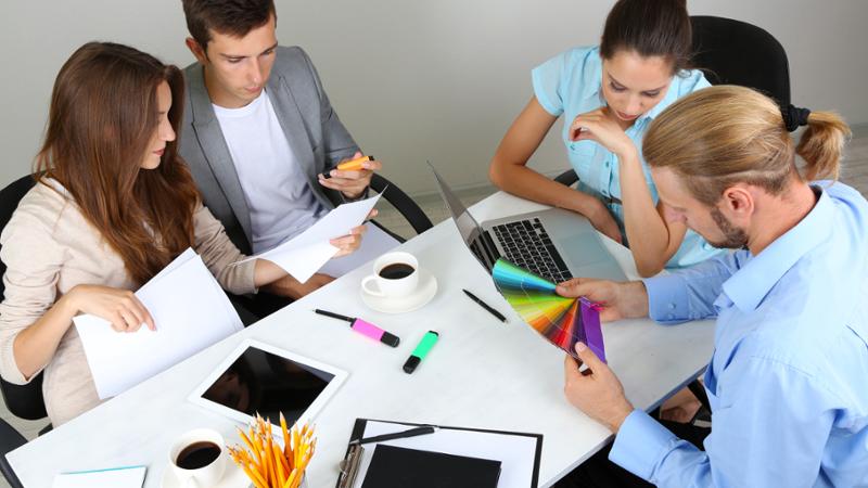 Edición Creativa de Imágenes y Diseño de Elementos Gráficos