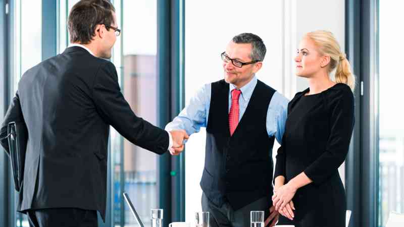 Estrategias para Negociar y Cerrar Acuerdos